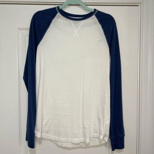 Goodfellow men’s long sleeve baseball tee